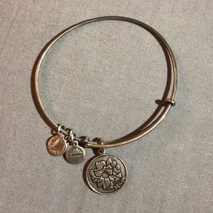 Silver Alex & Ani bracelet w/ Mom pendant